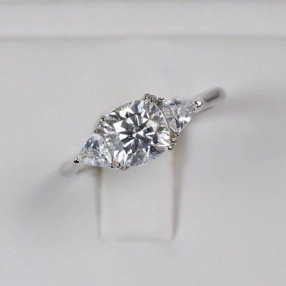 Moissanite 2.0ct Cushion Cut Engagement Ring - Picture 4 of 7